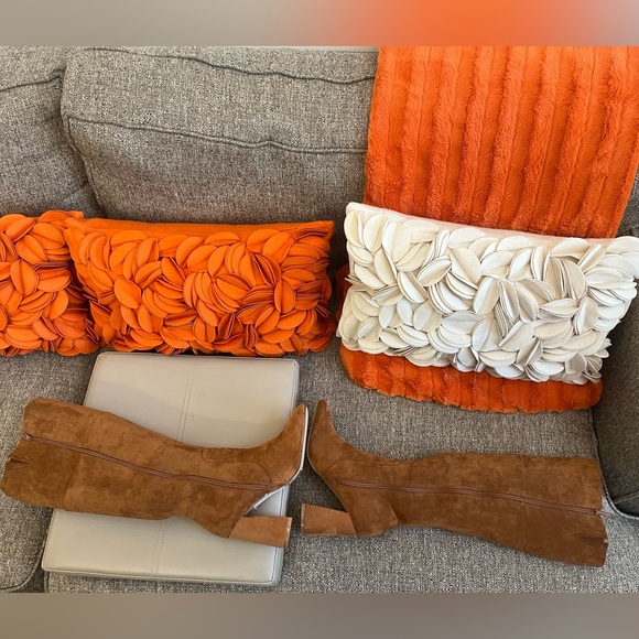 ❣️🆕Yoki British Tan Faux Suede Side Embellishment Heeled Knee Boots❣️ - Picture 8 of 11